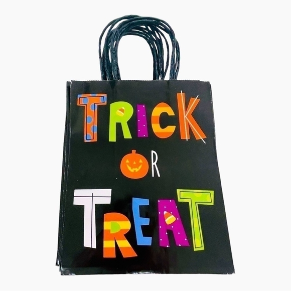 Halloween Trick or Treat 10x Paper Sacks & 7x Paper Bags Lot of 17 Gift Bags - Picture 3 of 4